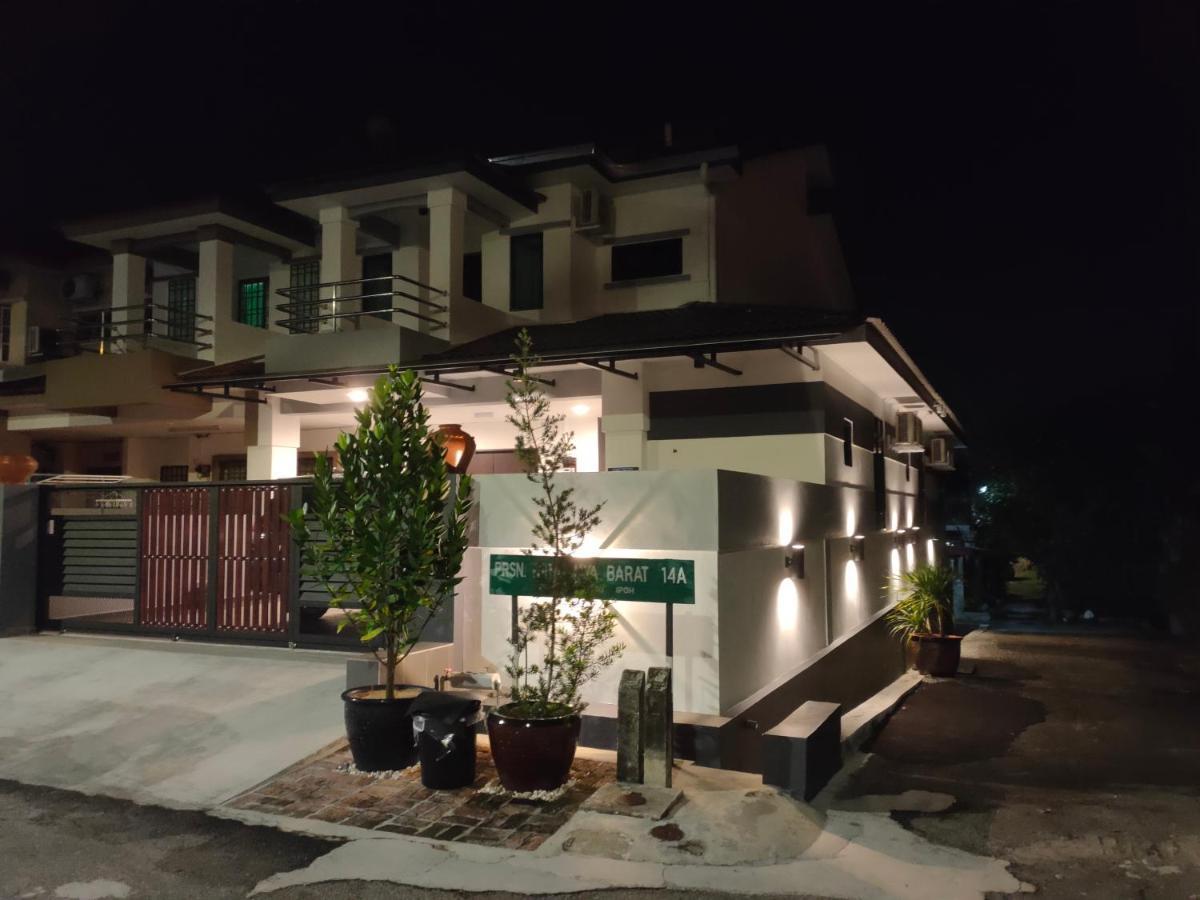 Just Austin Guesthouse Ипох Экстерьер фото