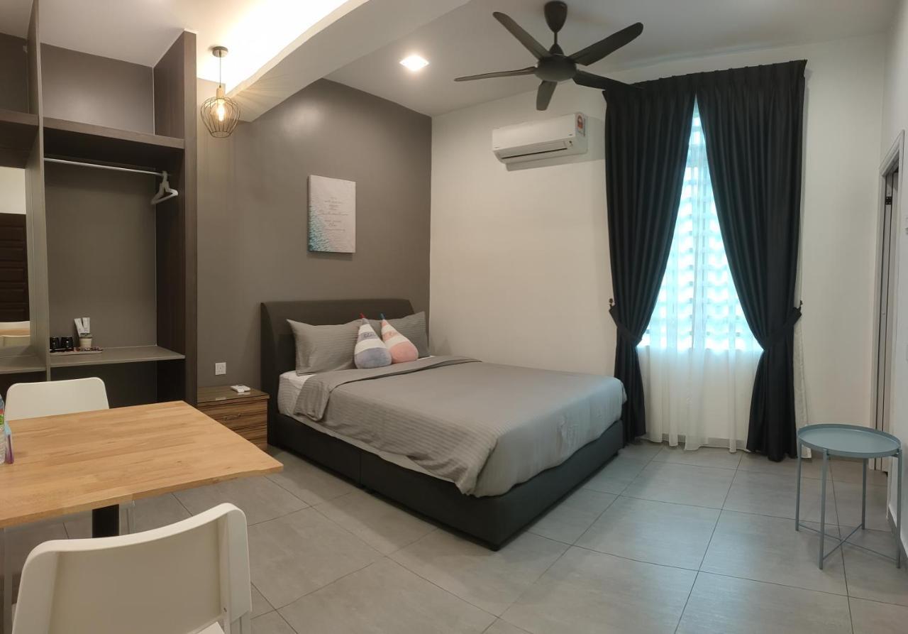 Just Austin Guesthouse Ипох Экстерьер фото