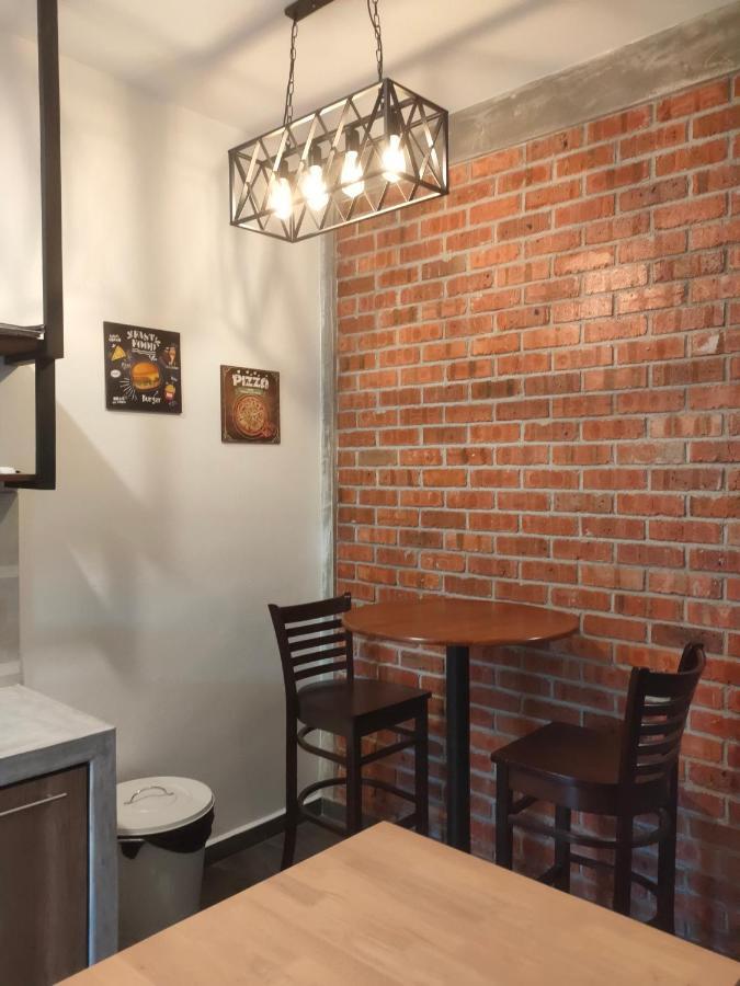 Just Austin Guesthouse Ипох Экстерьер фото